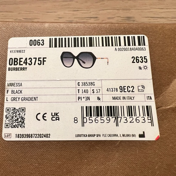 NWOT - BURBERRY VANESSA SUNGLASSES - FULL SET! - Picture 7 of 11